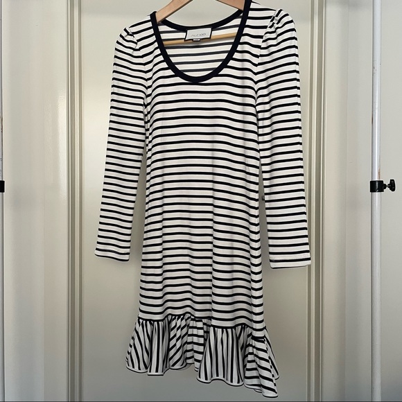 ❌SOLD❌Designer Alexis Shift Dress 🖤🤍Comfy easy to wear NWOT 💖 - Picture 15 of 15